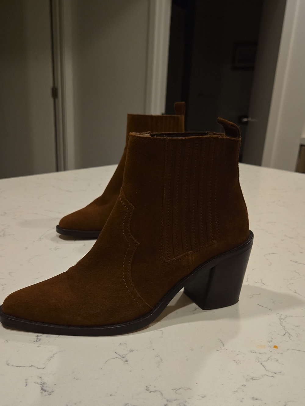 Massimo Dutti Suede Boots Like New Size 5.5